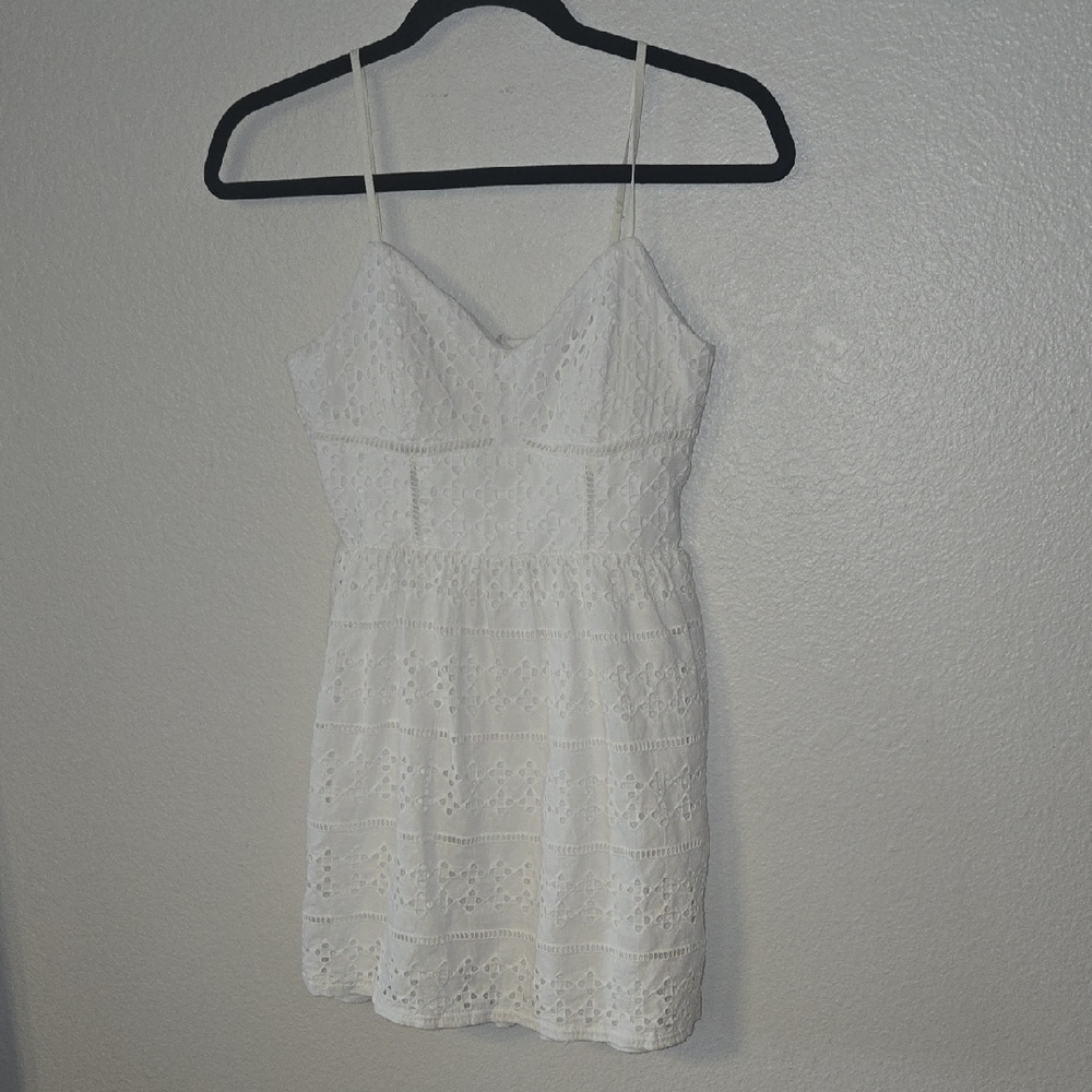 White Sleeveless V-Neck Mini Sundress
